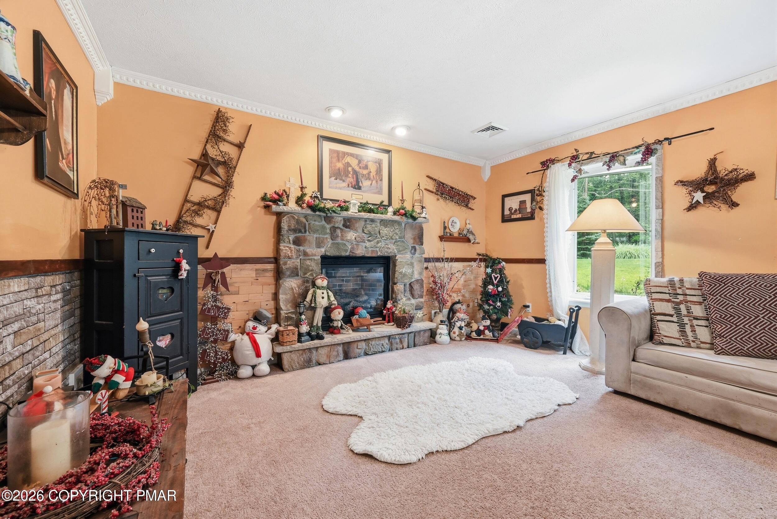 110 Aaron Drive Property Photo 6