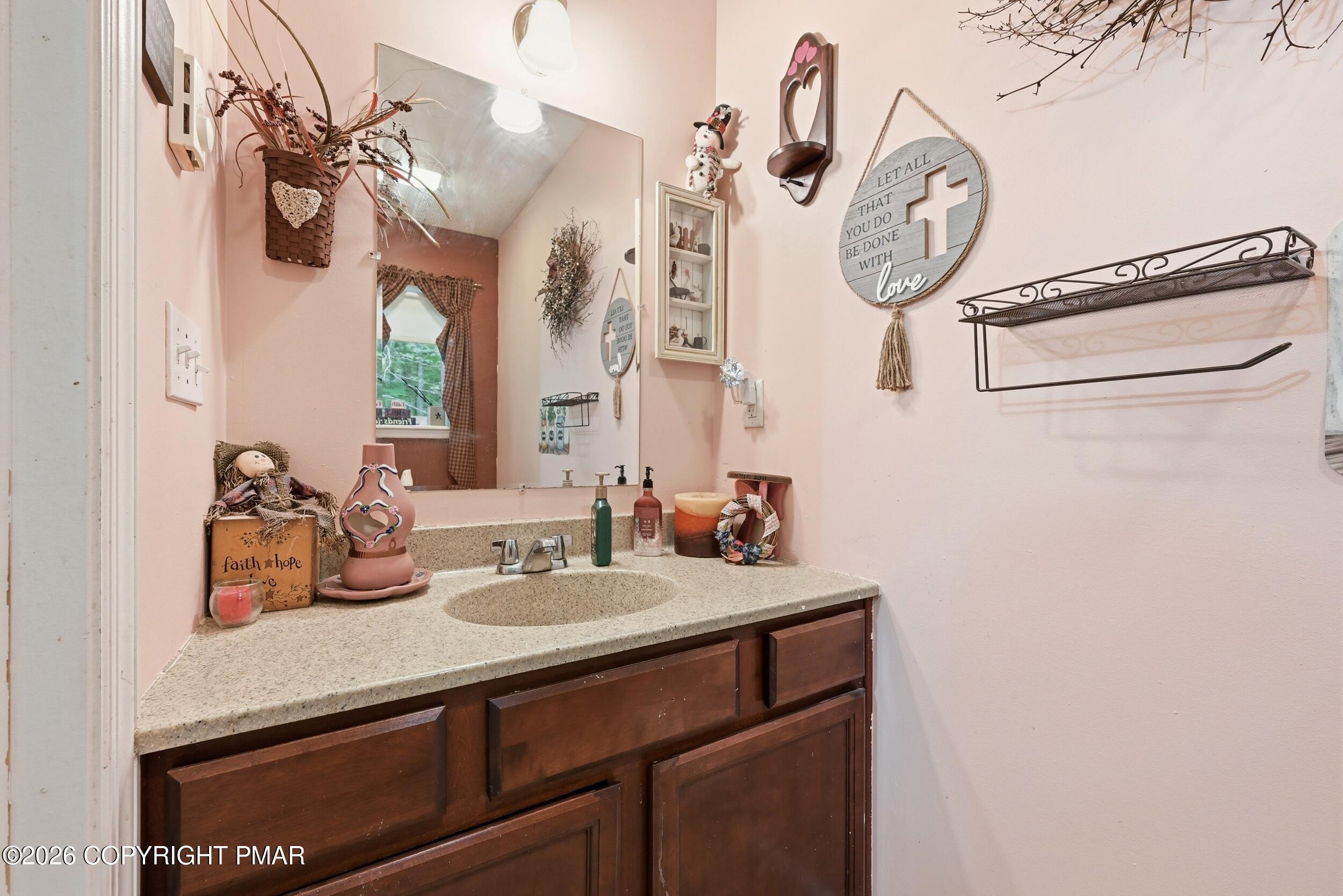 110 Aaron Drive Property Photo 16
