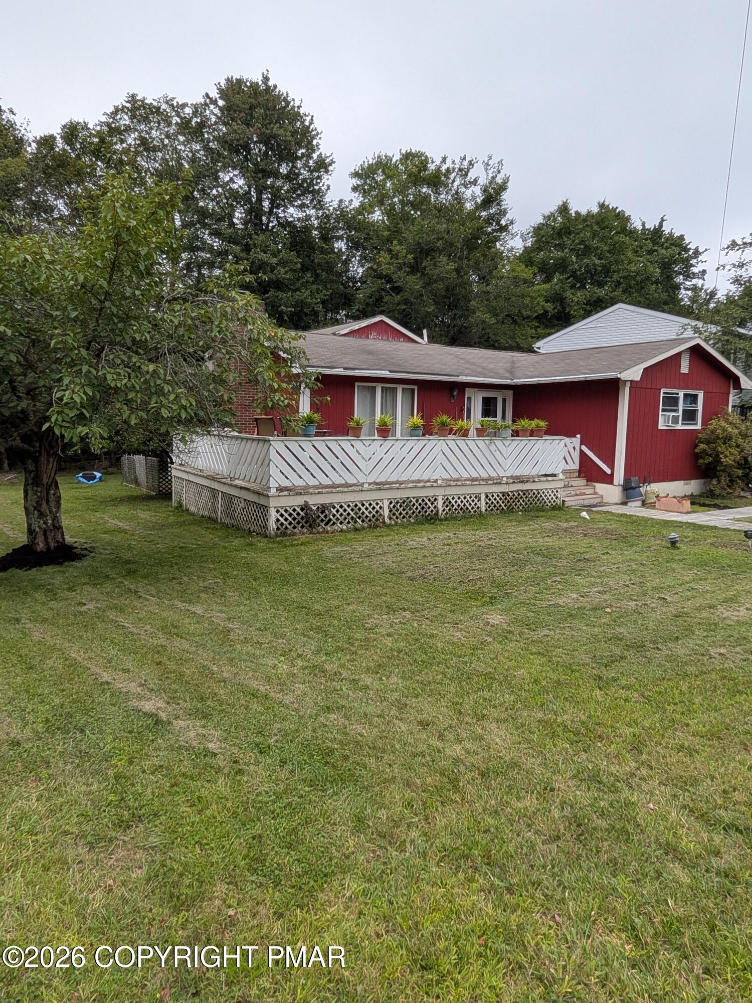 3158 Carobeth Drive Property Photo 2