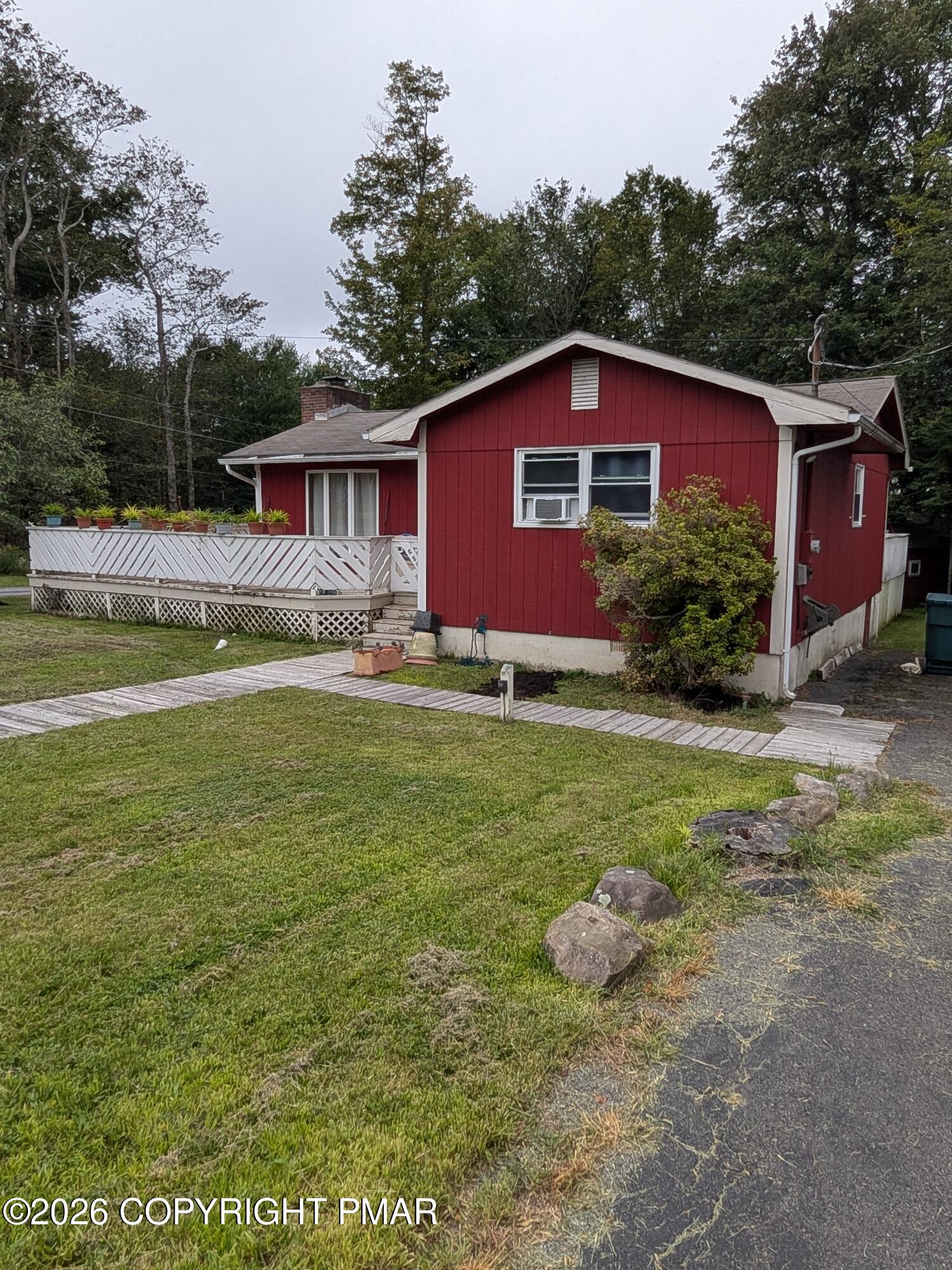 3158 Carobeth Drive Property Photo 3