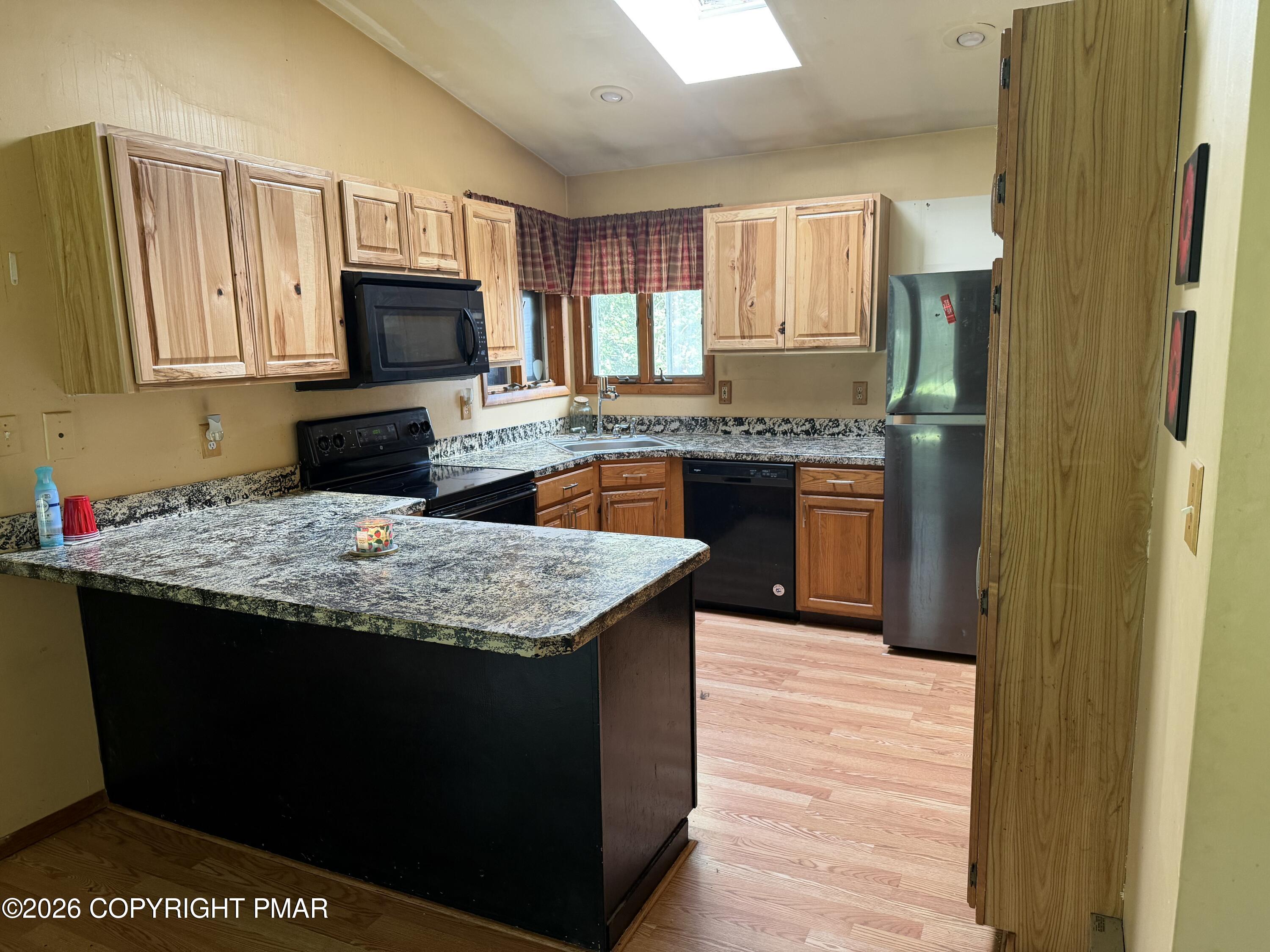 3158 Carobeth Drive Property Photo 5