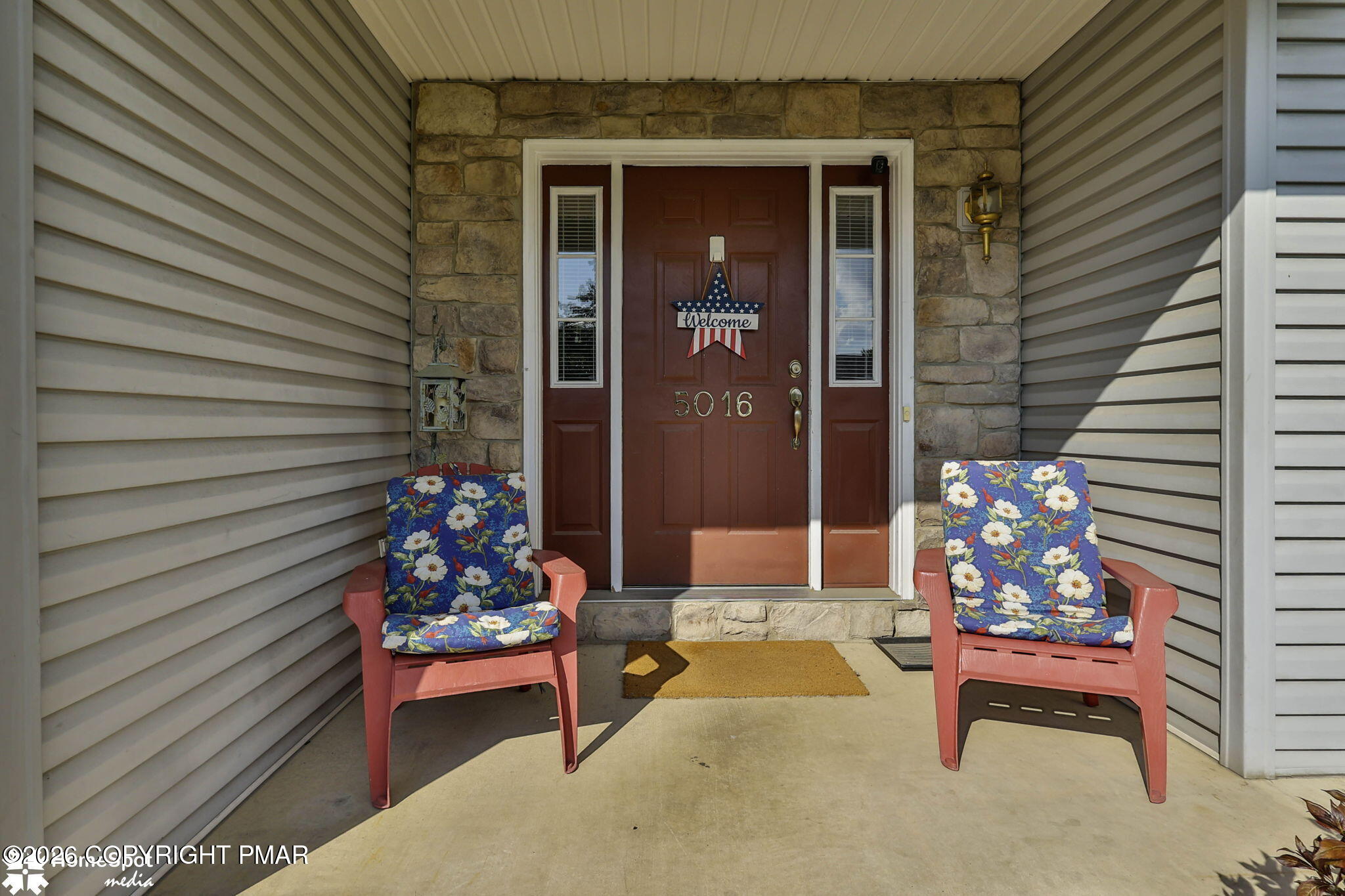 5016 Foxrun Lane Property Photo 5