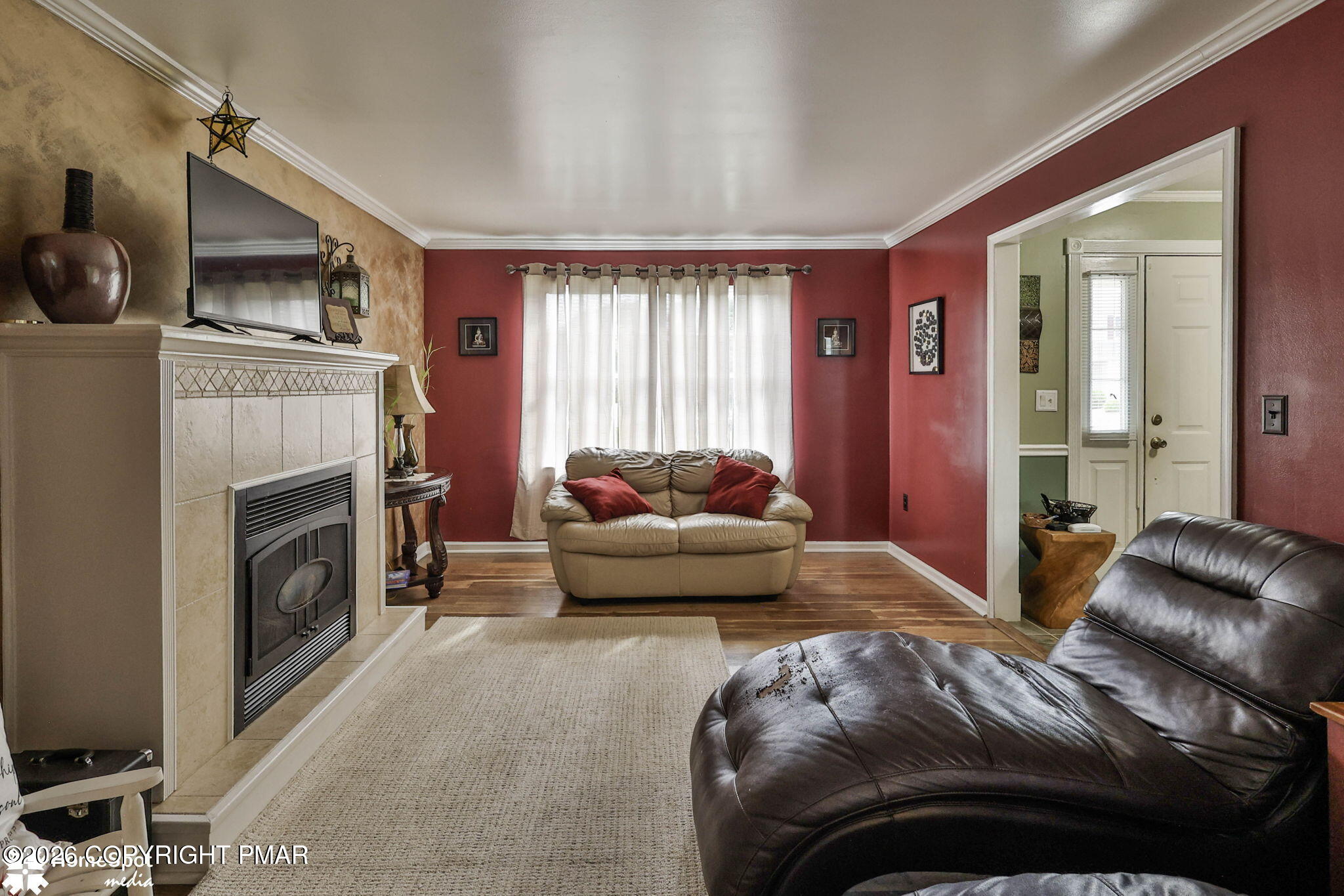 5016 Foxrun Lane Property Photo 9