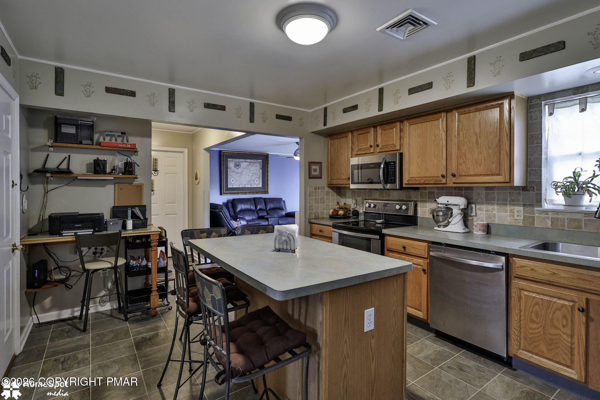 5016 Foxrun Lane Property Photo 18