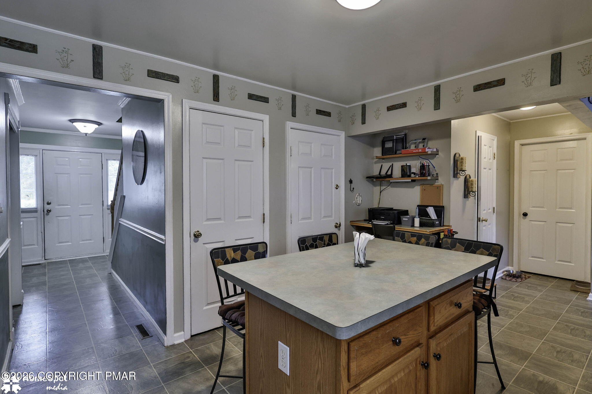 5016 Foxrun Lane Property Photo 21