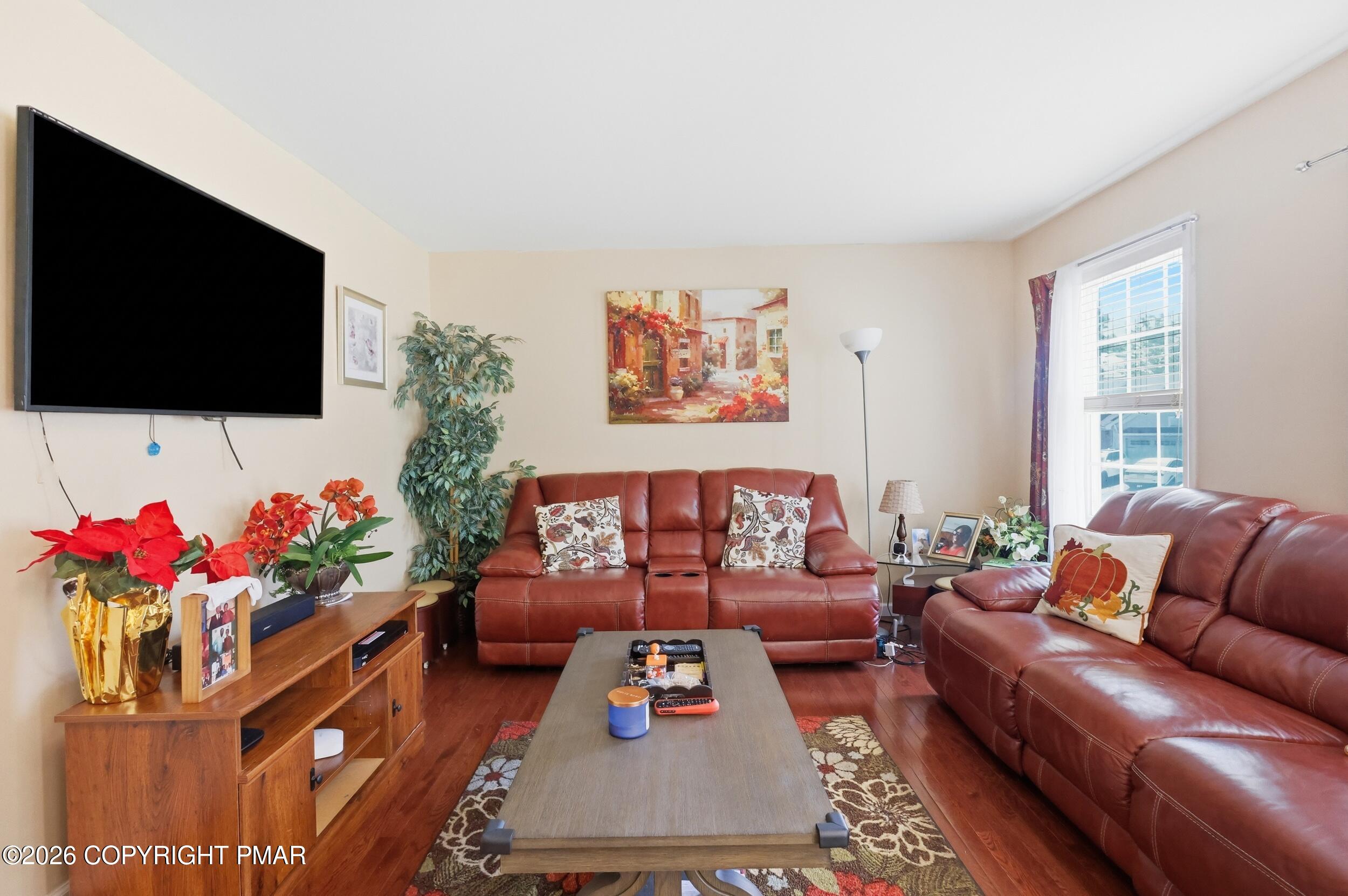 146 American Way Property Photo 4