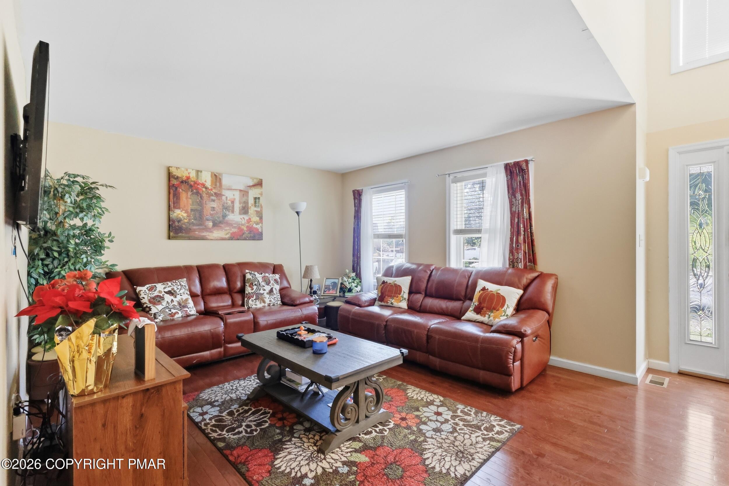 146 American Way Property Photo 5