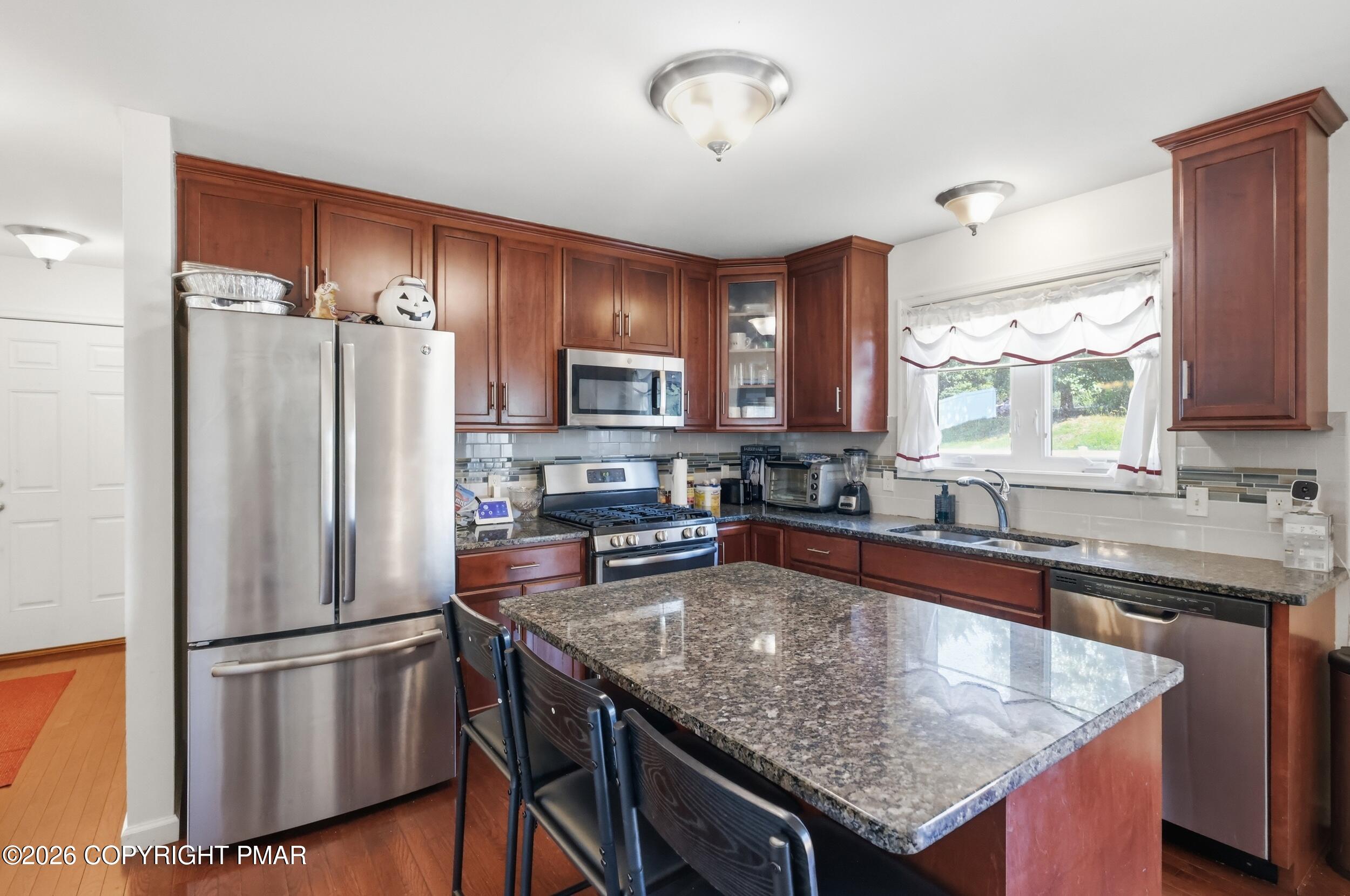 146 American Way Property Photo 8