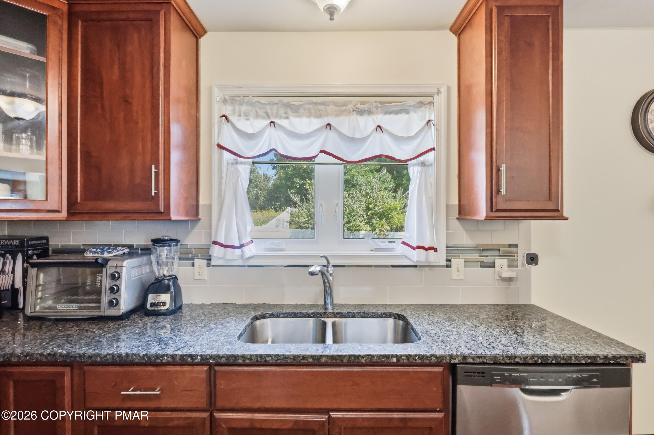 146 American Way Property Photo 9
