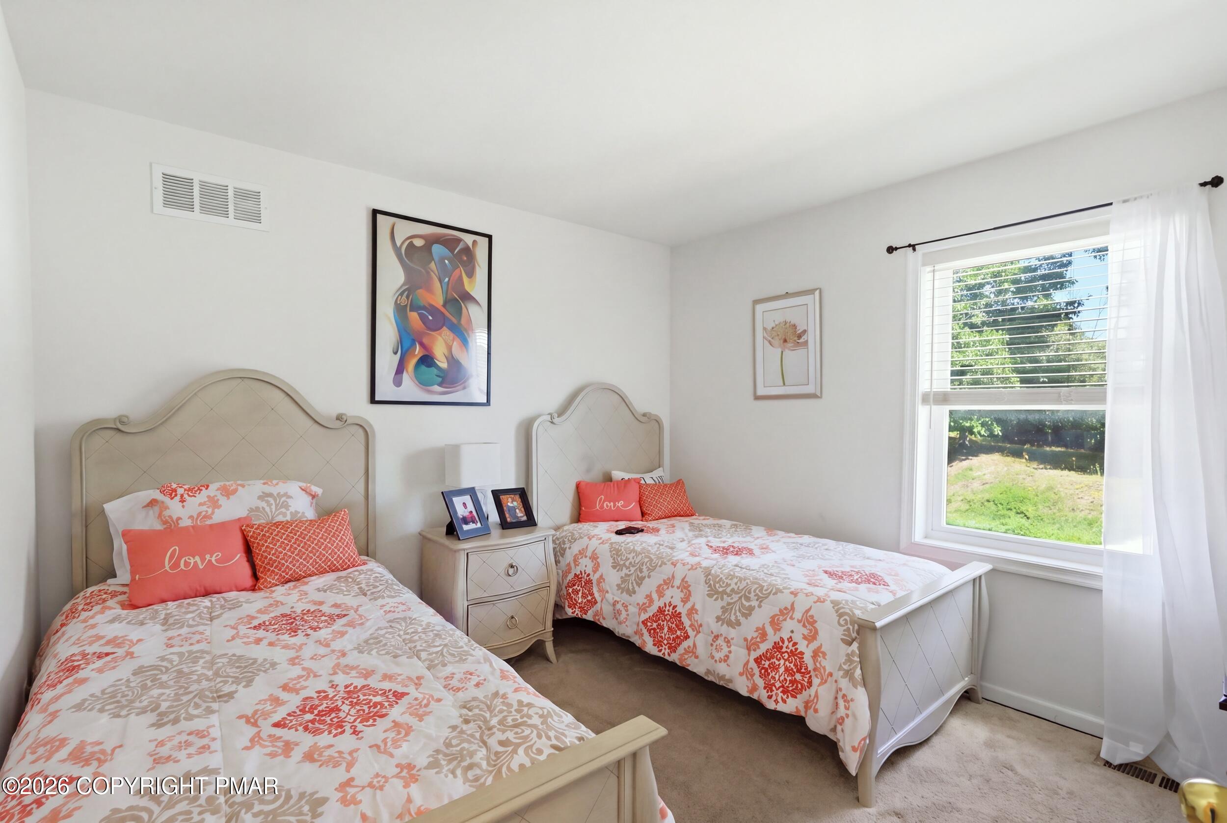 146 American Way Property Photo 33