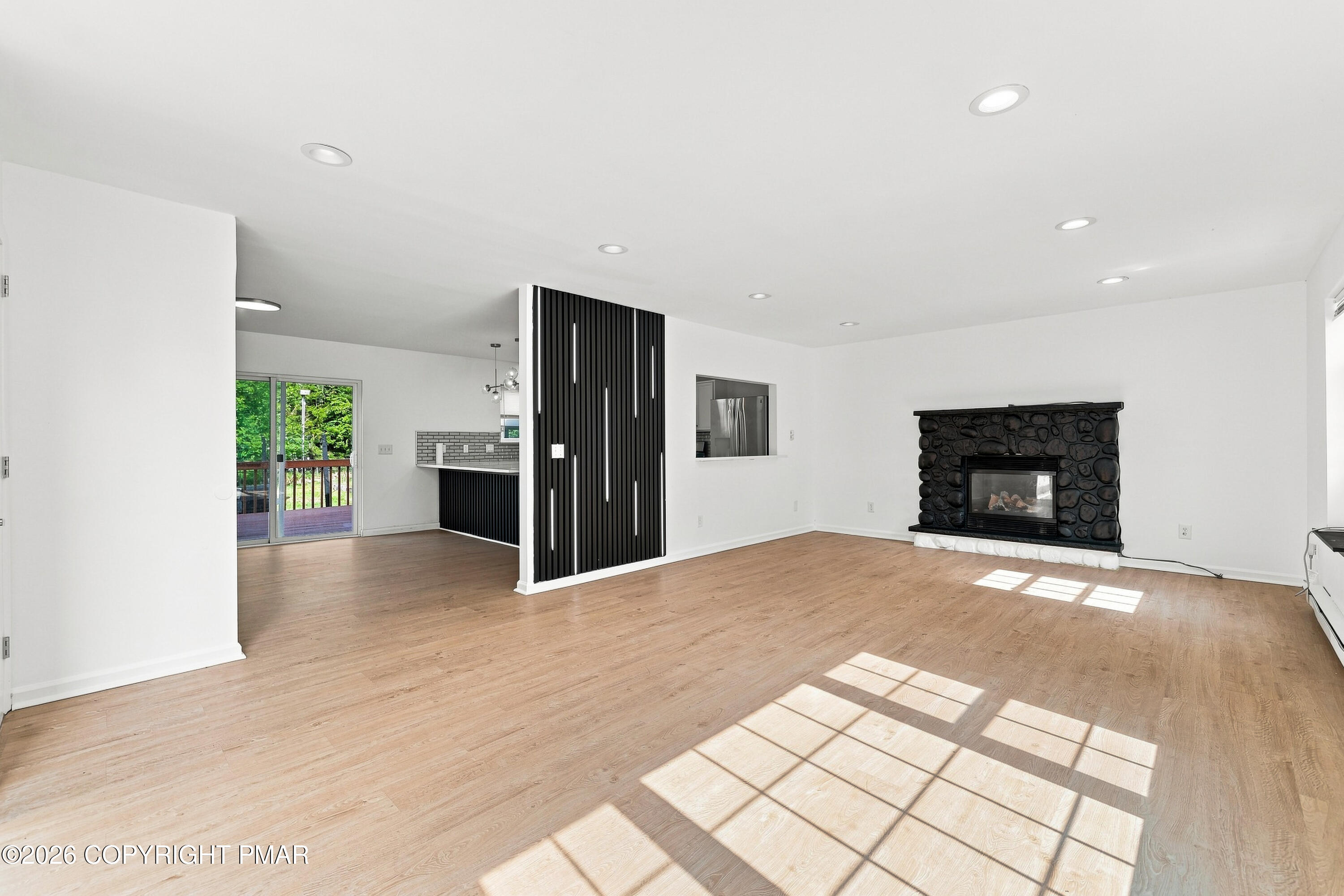 1123 Chickadee Drive Property Photo 7