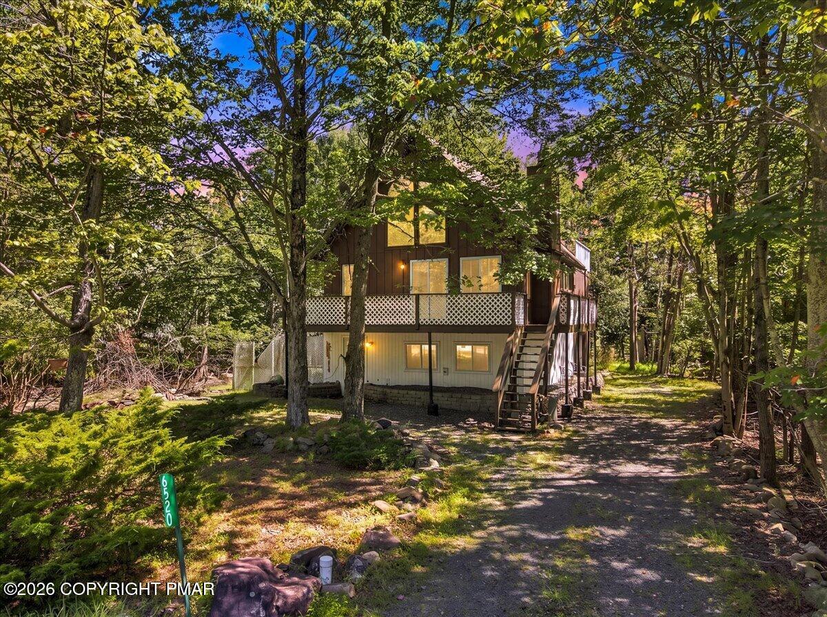 6520 Runnymeade Lane Property Photo 3