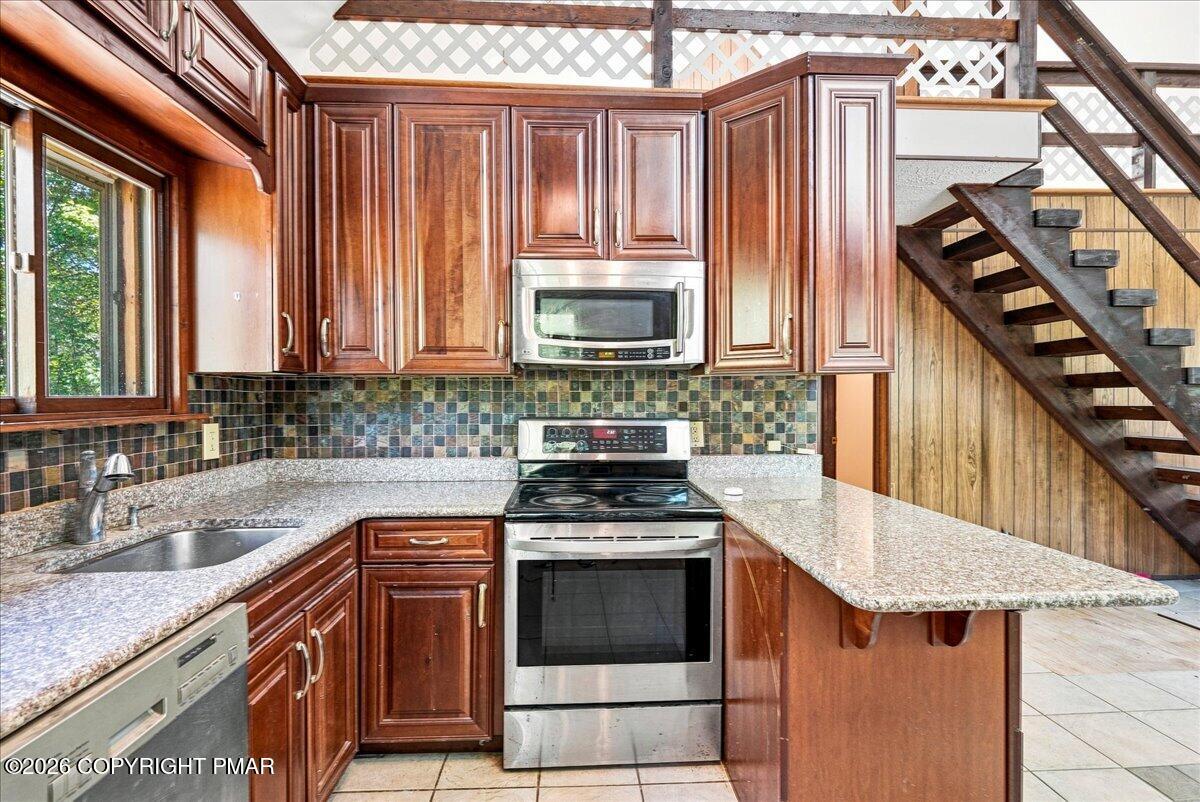 6520 Runnymeade Lane Property Photo 10