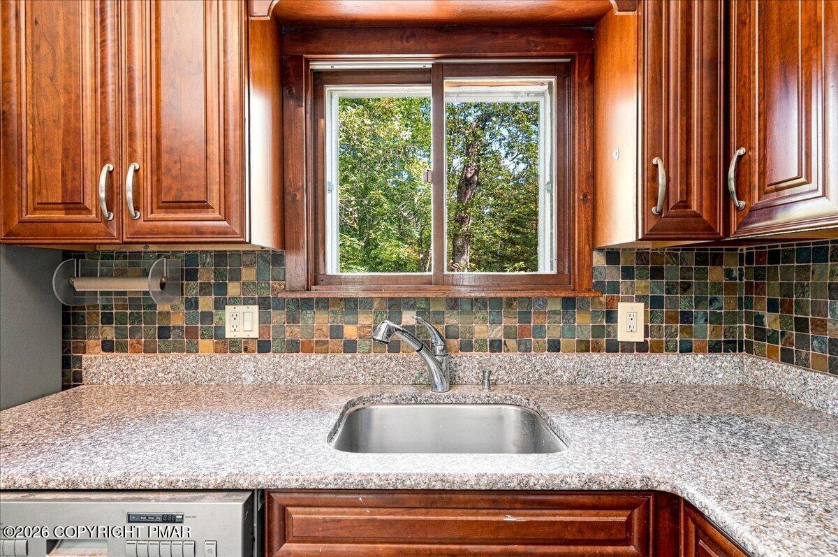 6520 Runnymeade Lane Property Photo 11