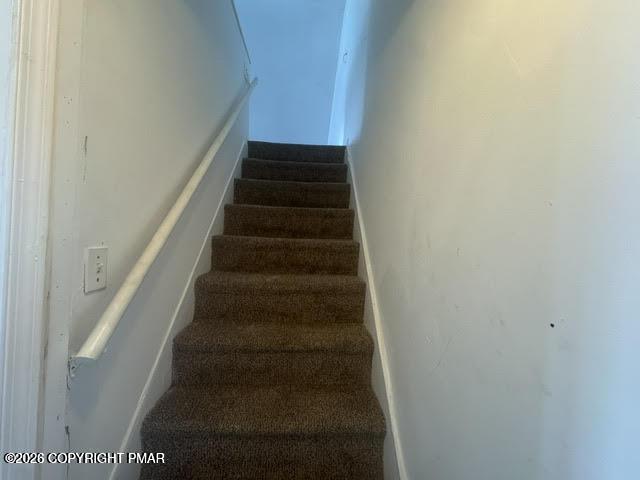 16 - 18 E Main Street Property Photo 12