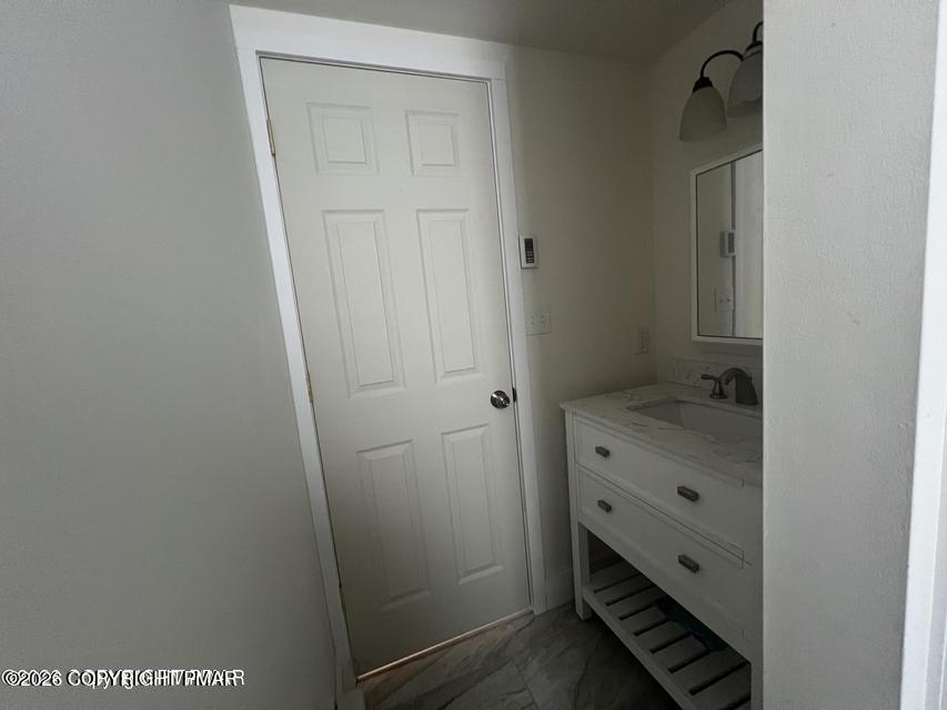 16 - 18 E Main Street Property Photo 20