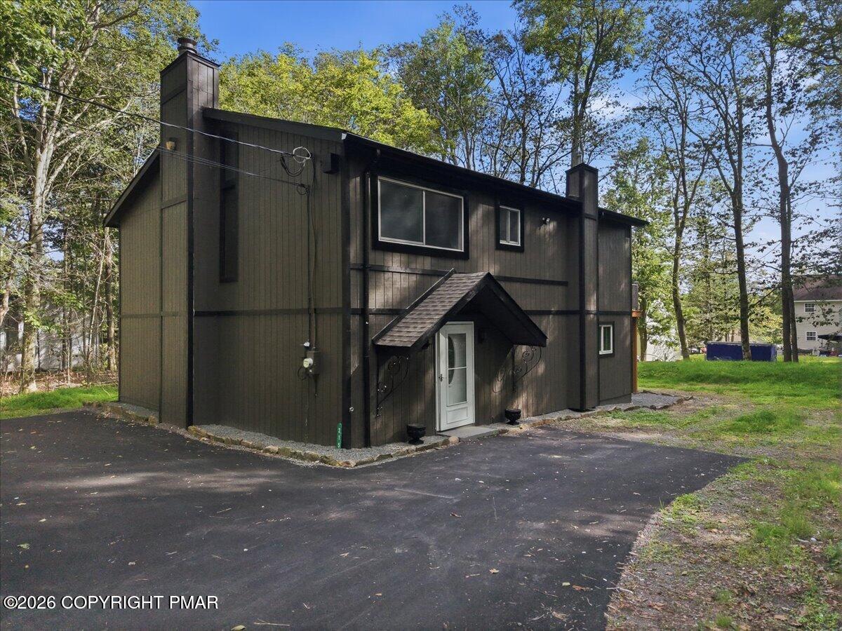 215 Dorset Road Property Photo 2