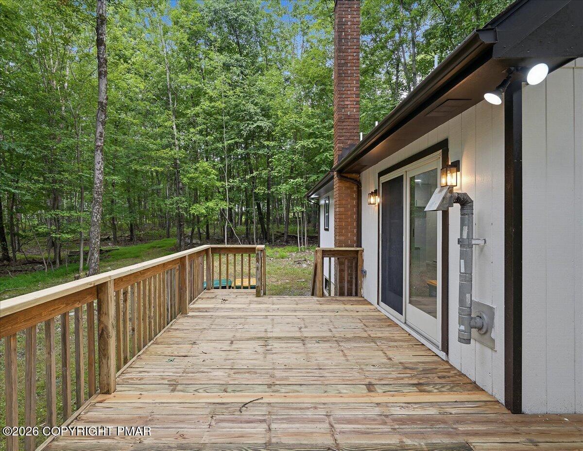 2569 Birch Hollow Drive Property Photo 3
