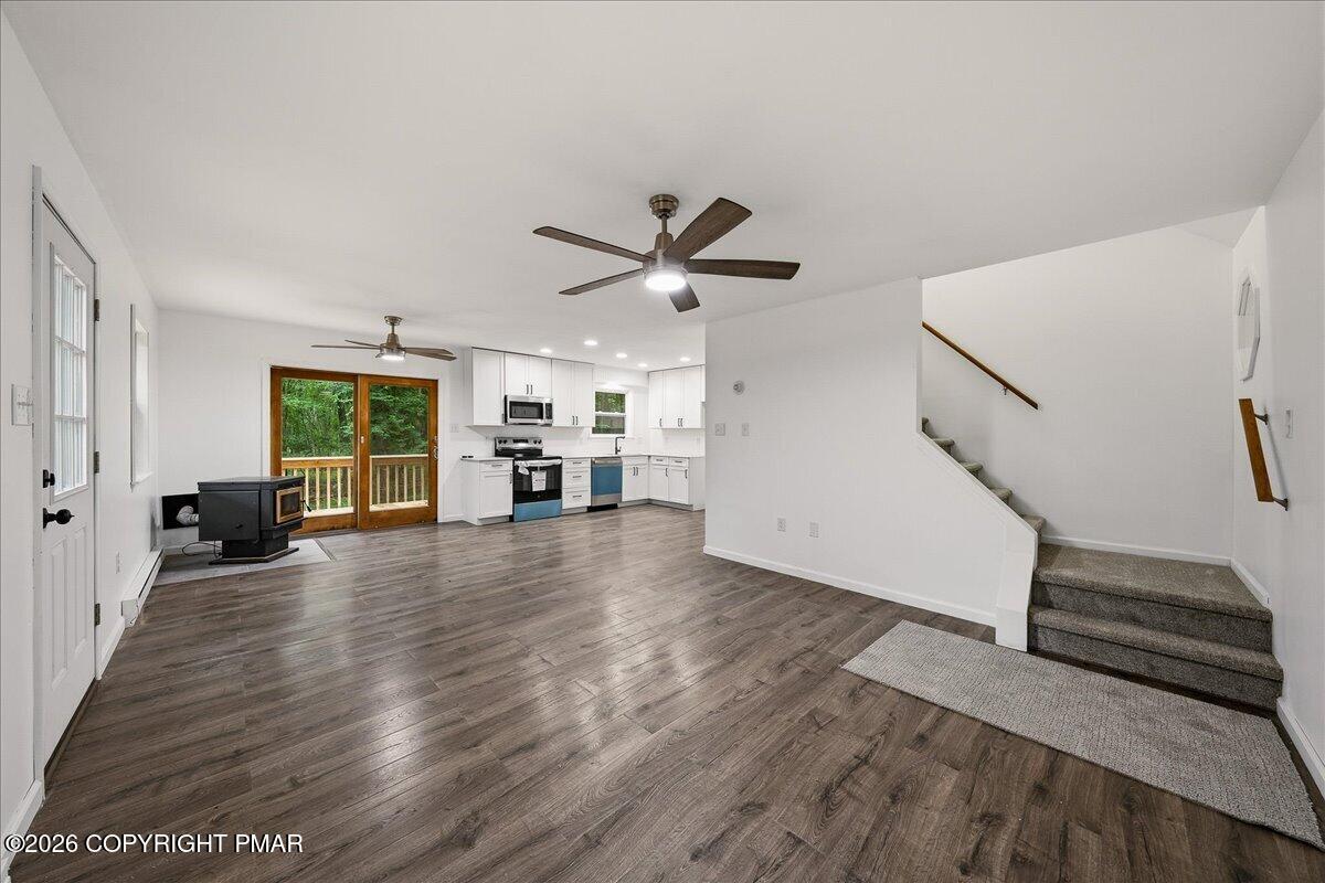 2569 Birch Hollow Drive Property Photo 14