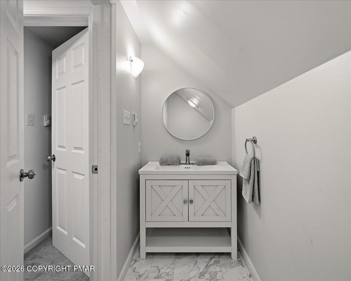 2569 Birch Hollow Drive Property Photo 27
