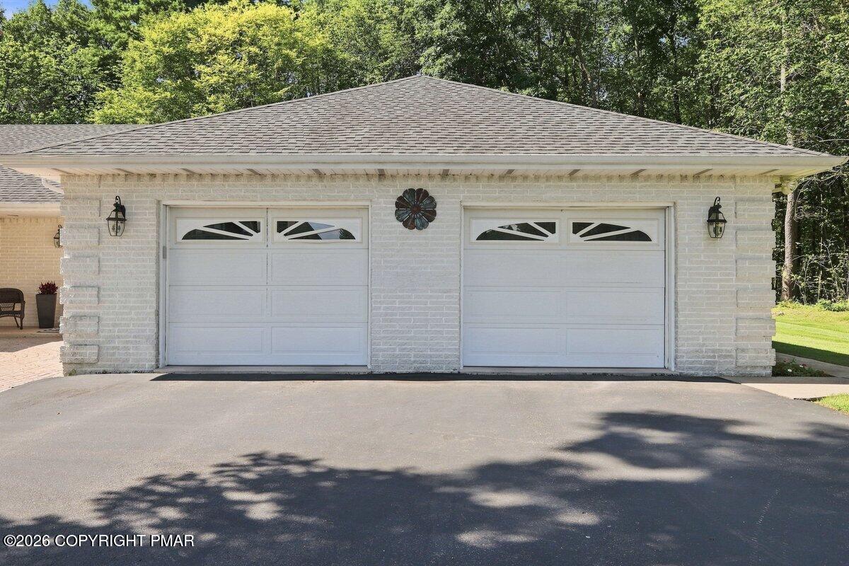 123 Meadow Road Property Photo 6