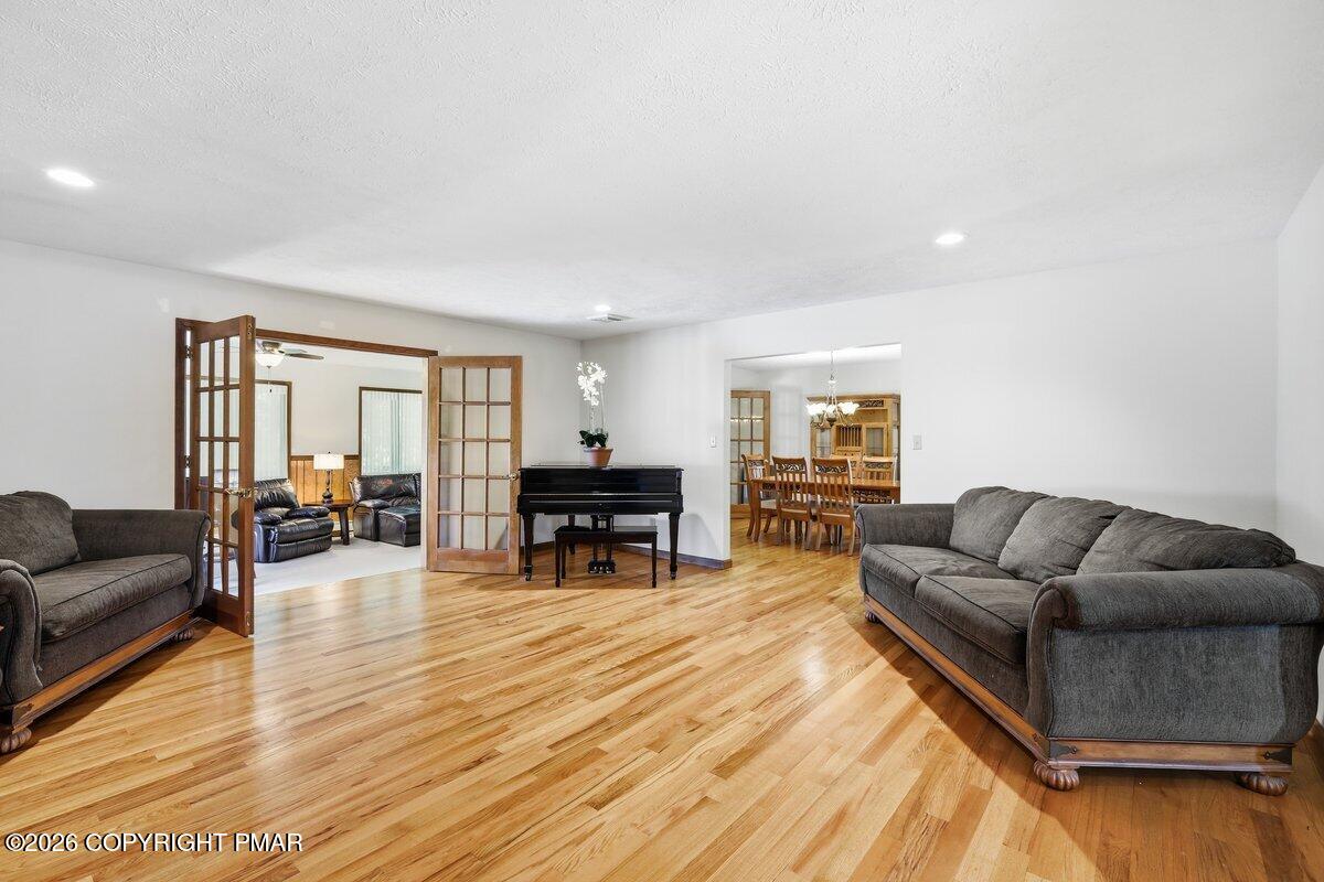123 Meadow Road Property Photo 7