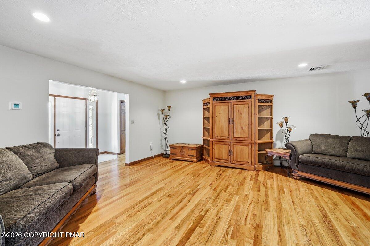 123 Meadow Road Property Photo 8