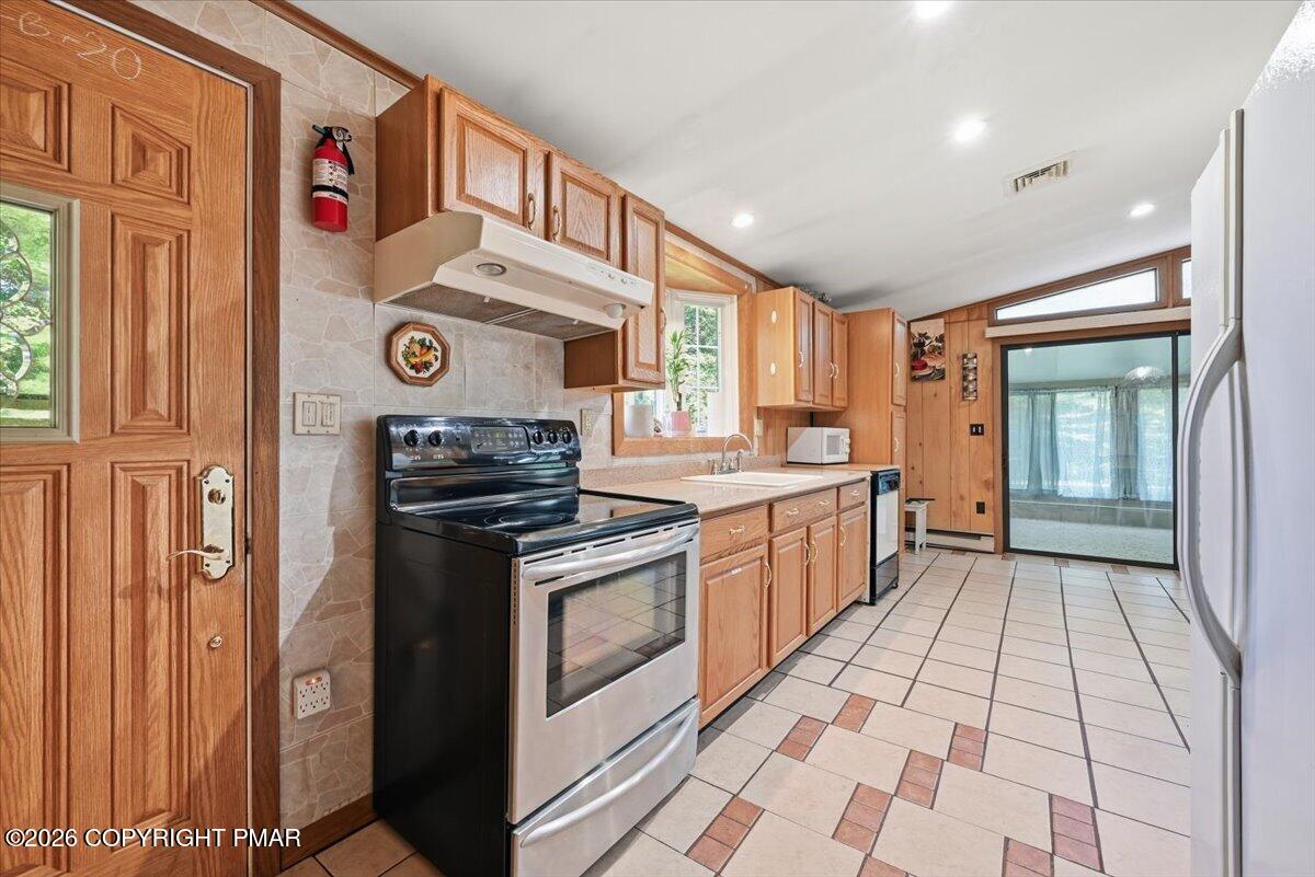 81 Parker Trail Property Photo 5