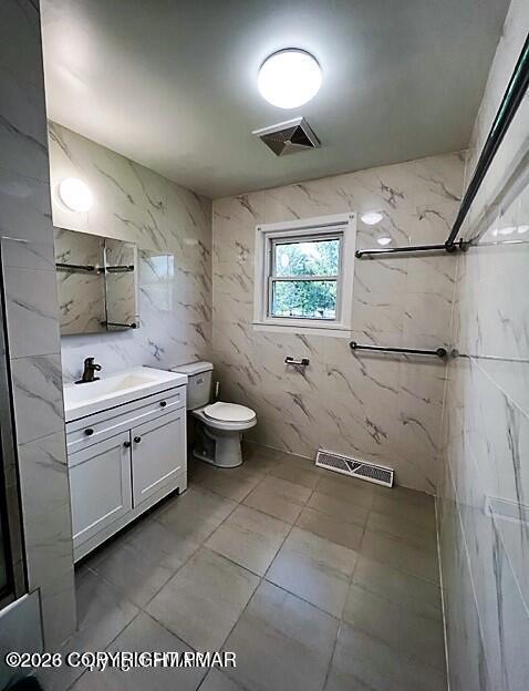 203 Center Road Property Photo 22