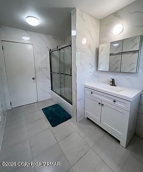 203 Center Road Property Photo 25