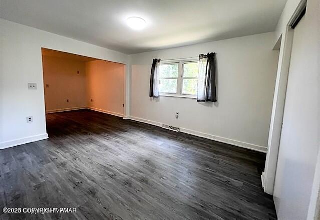 203 Center Road Property Photo 30