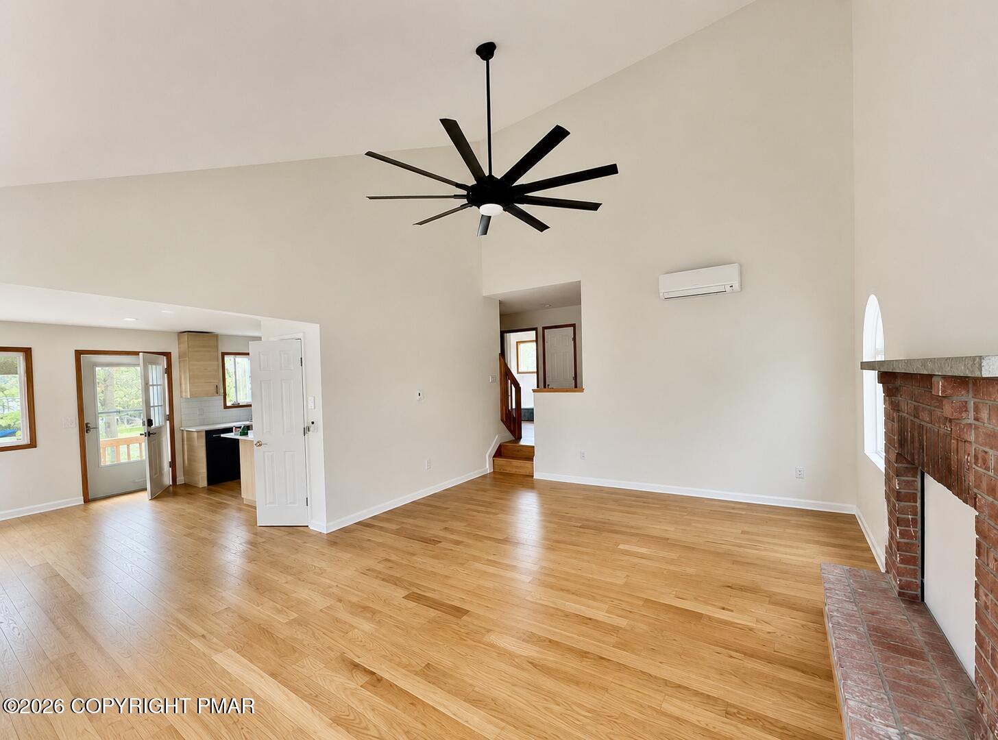 7067 Vista Drive Property Photo 6