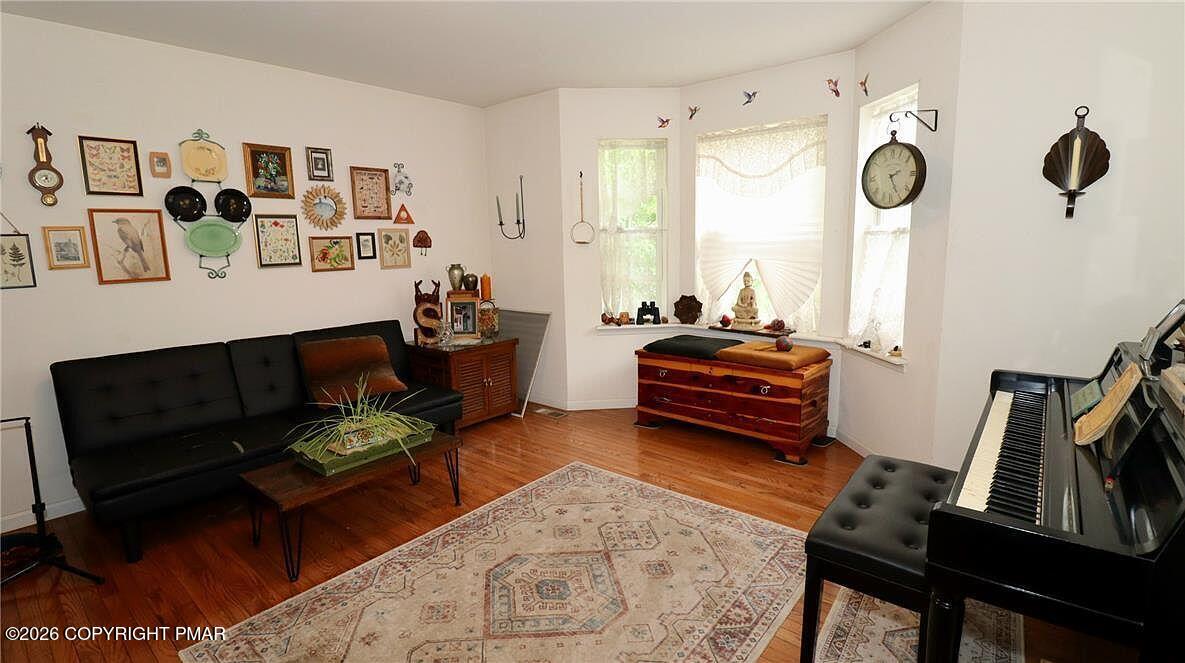 128 Frantz Road Property Photo 13