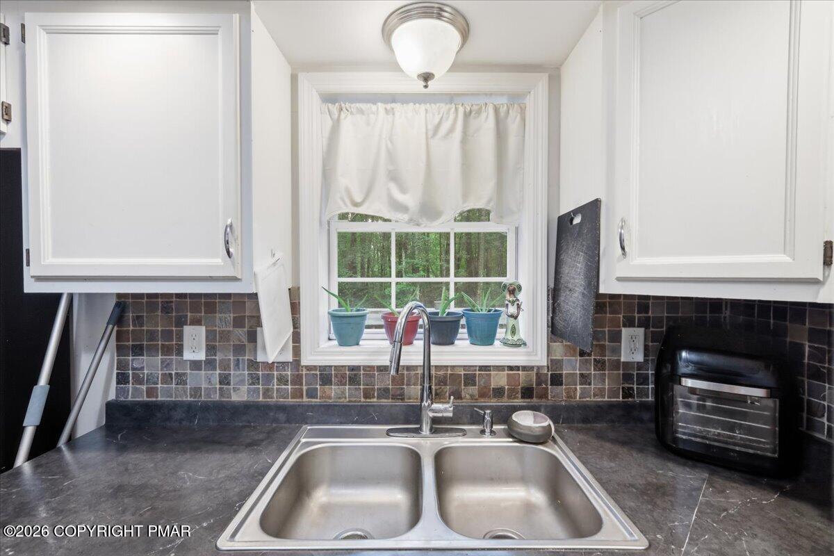 8867 Kings Way Property Photo 15