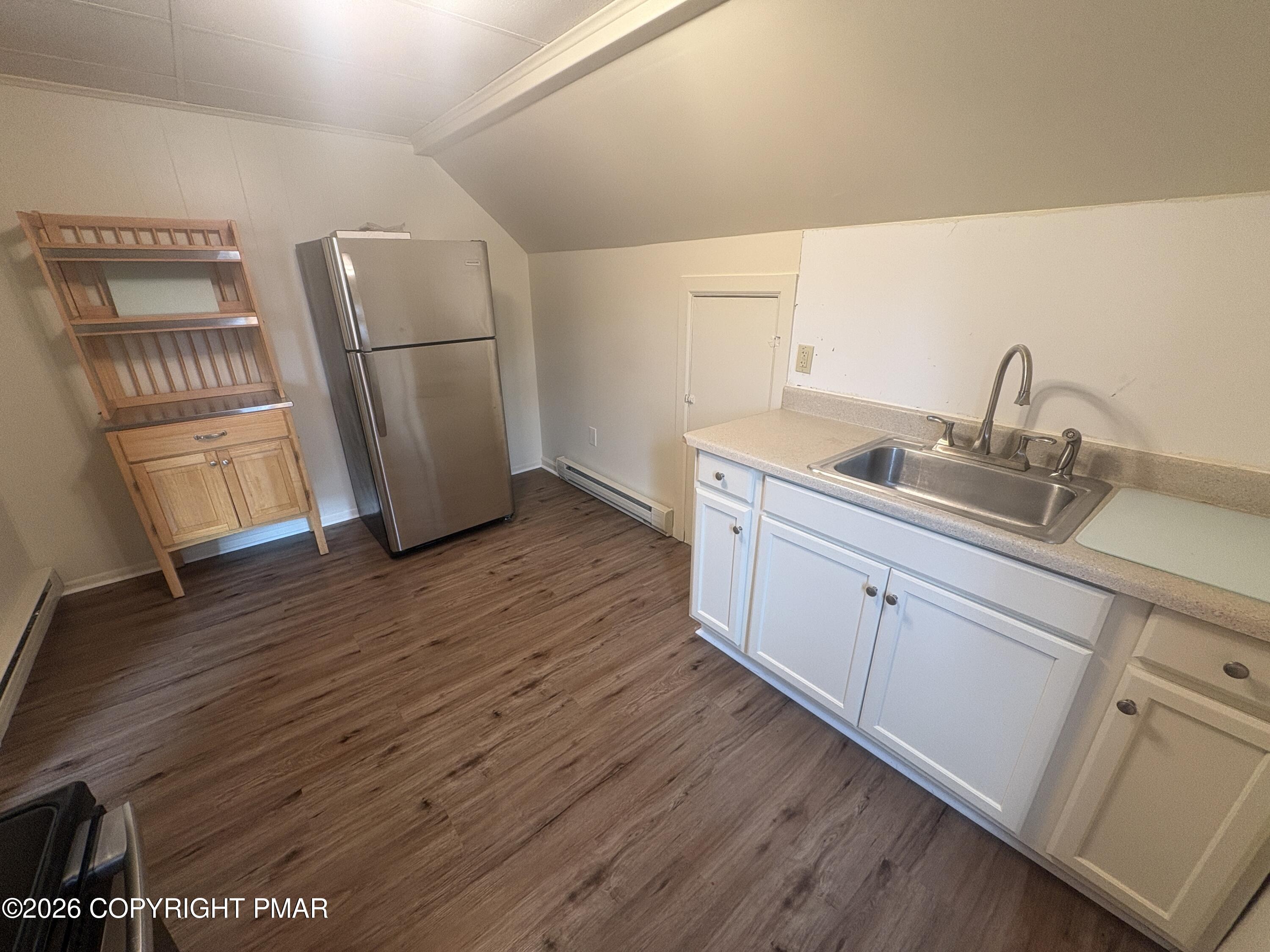 154 Garibaldi Avenue 3 Property Photo 3
