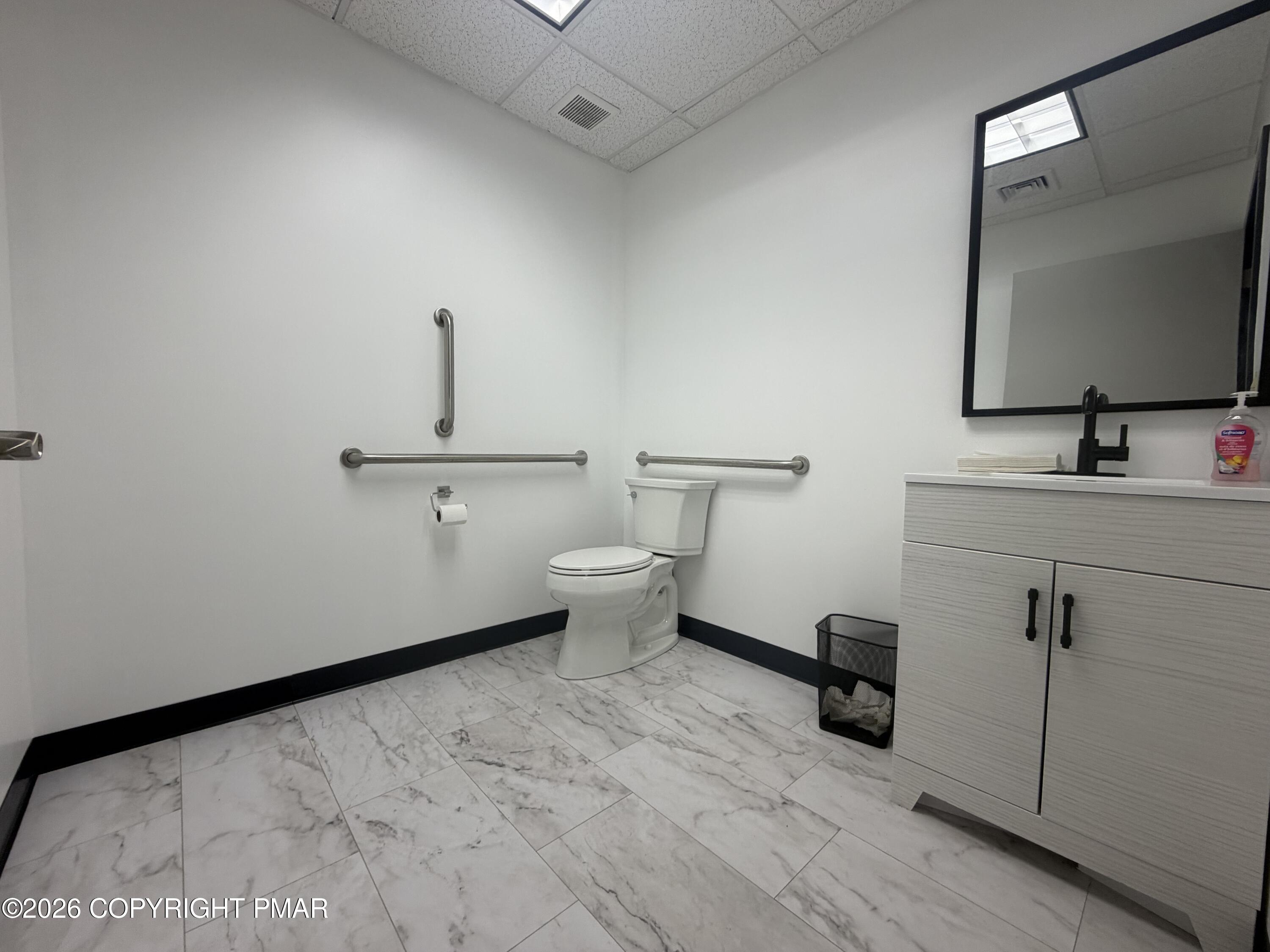 296 E Brown Street C Property Photo 10