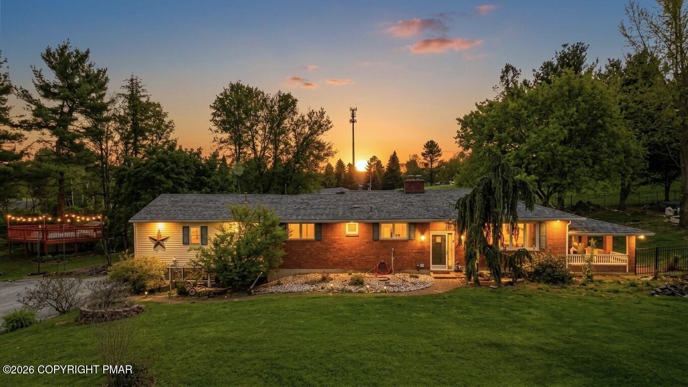 1042 Neffs Laurys Road