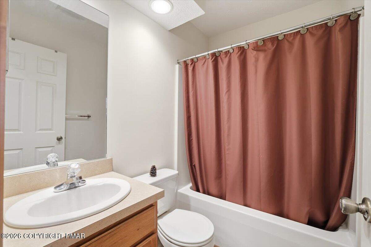 207 Sycamore Court Property Photo 27