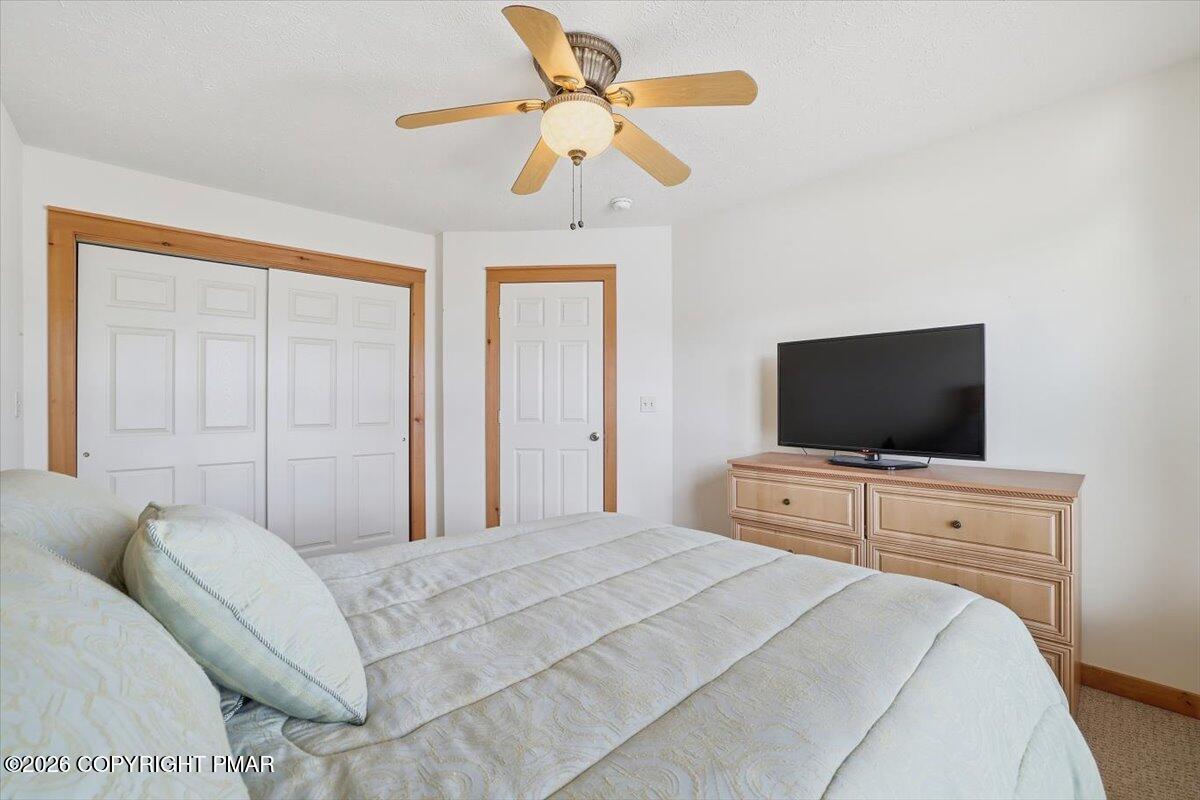 207 Sycamore Court Property Photo 28
