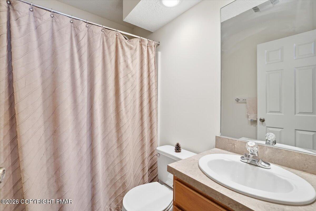 207 Sycamore Court Property Photo 30