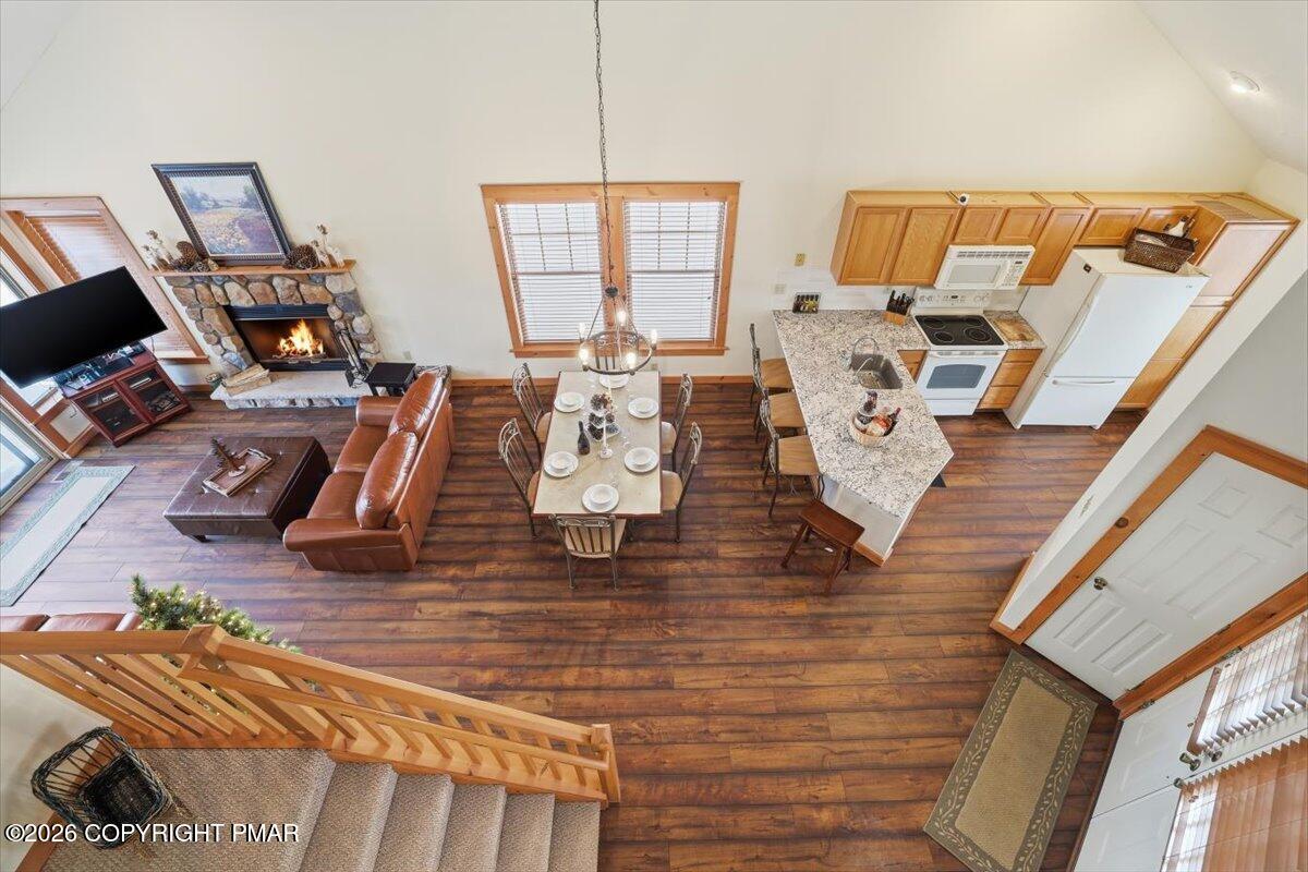 207 Sycamore Court Property Photo 31