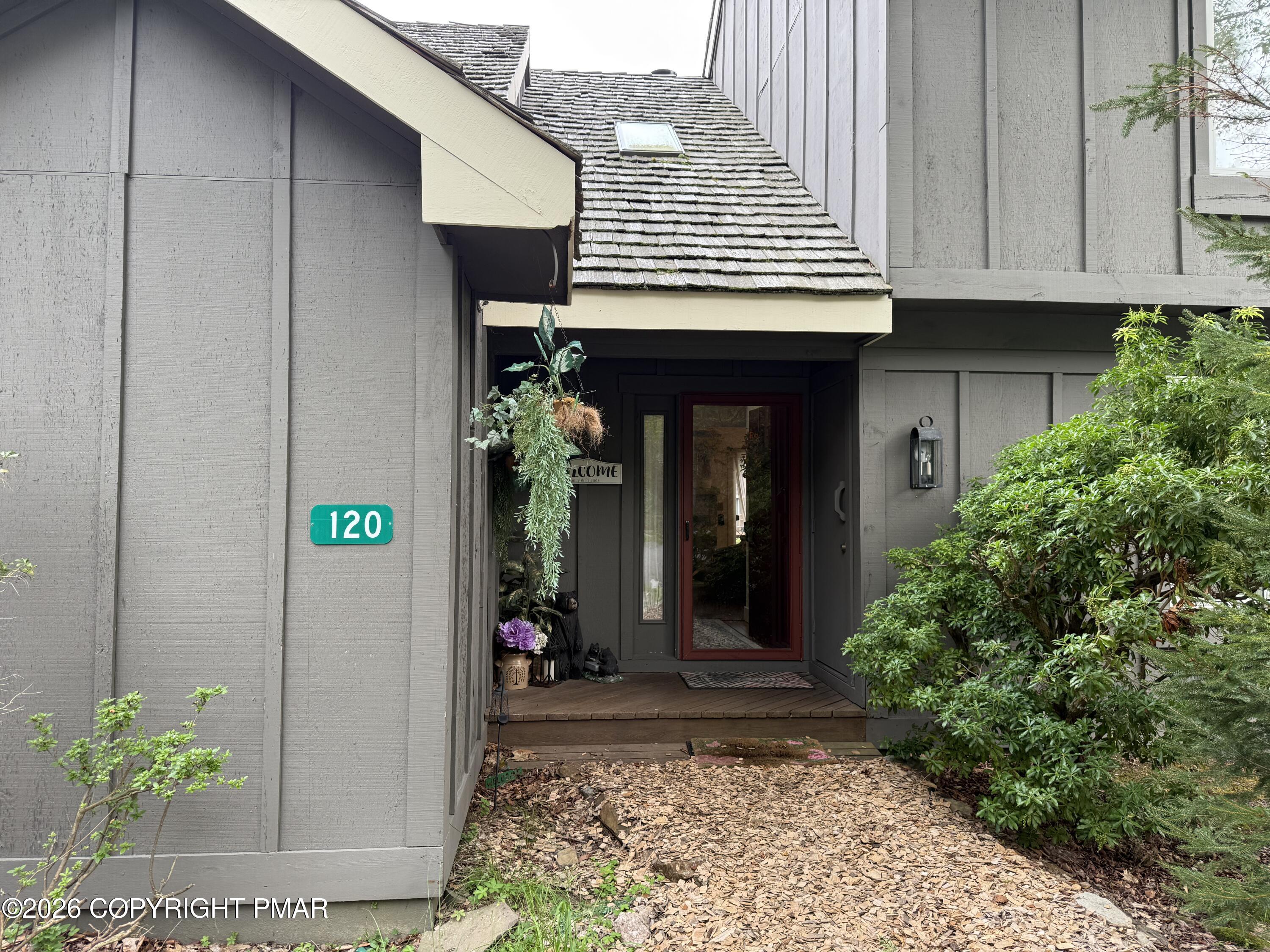 120 Snow Ridge Circle Property Photo 2