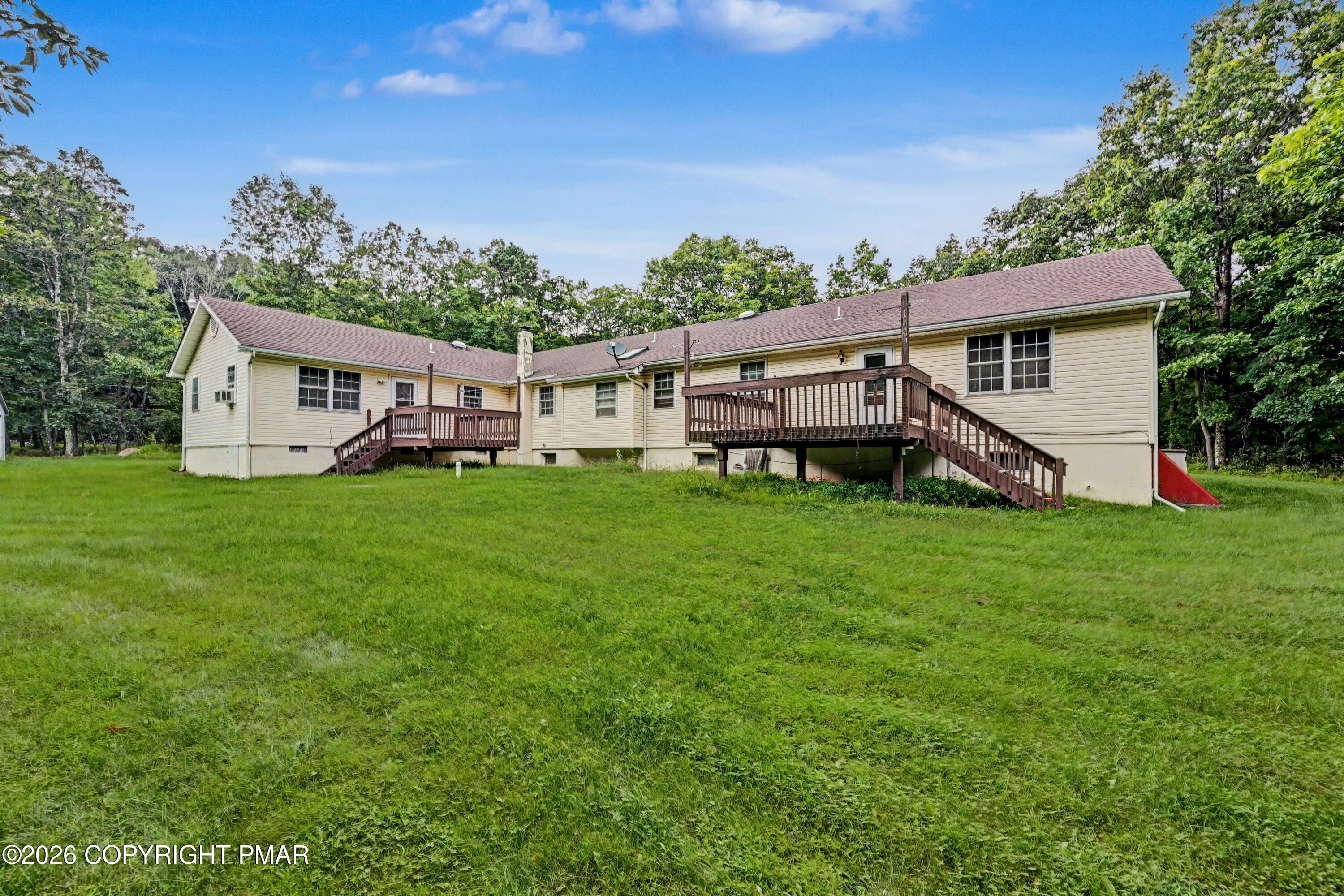 107 Sportsmans Trail Property Photo 4