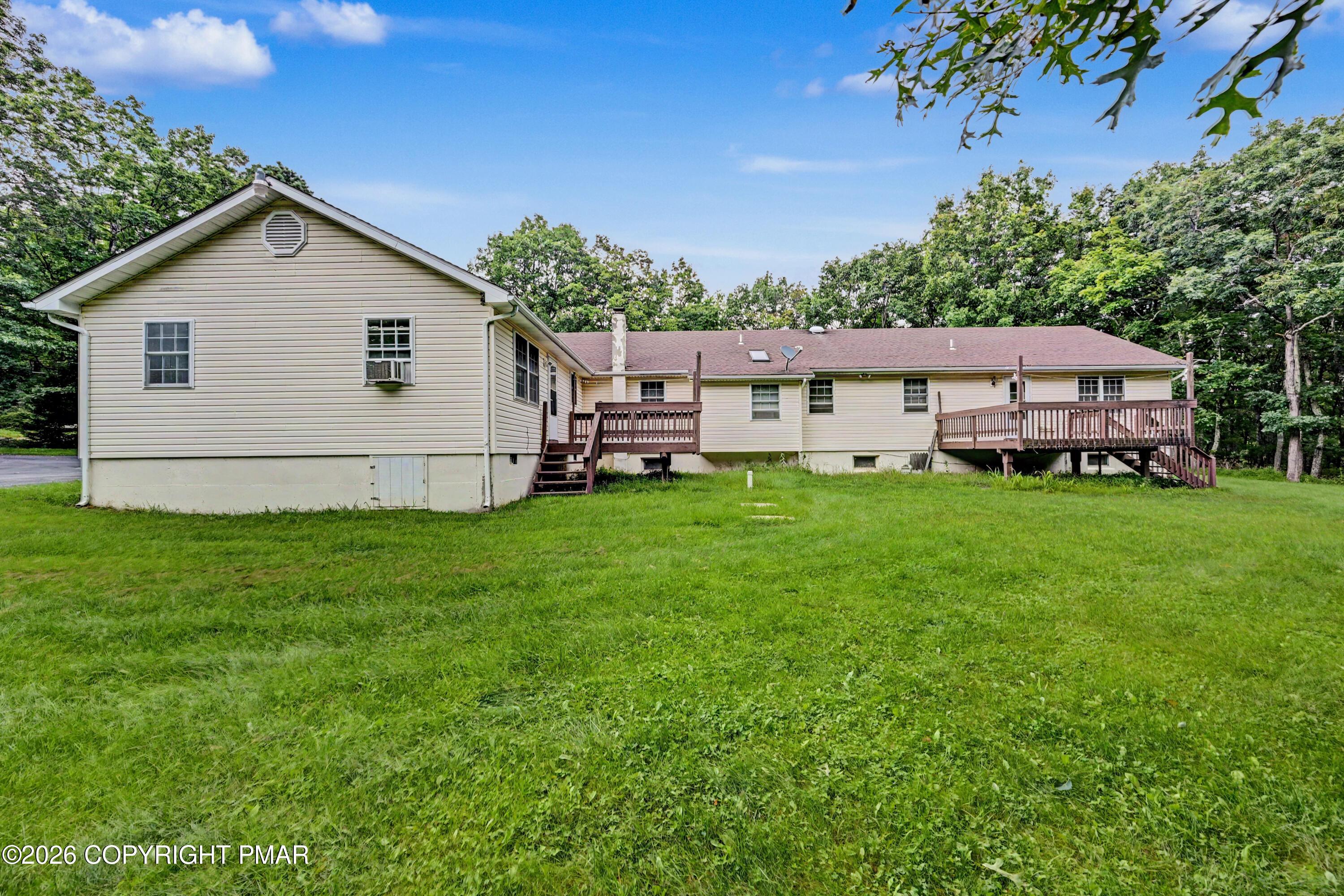 107 Sportsmans Trail Property Photo 8