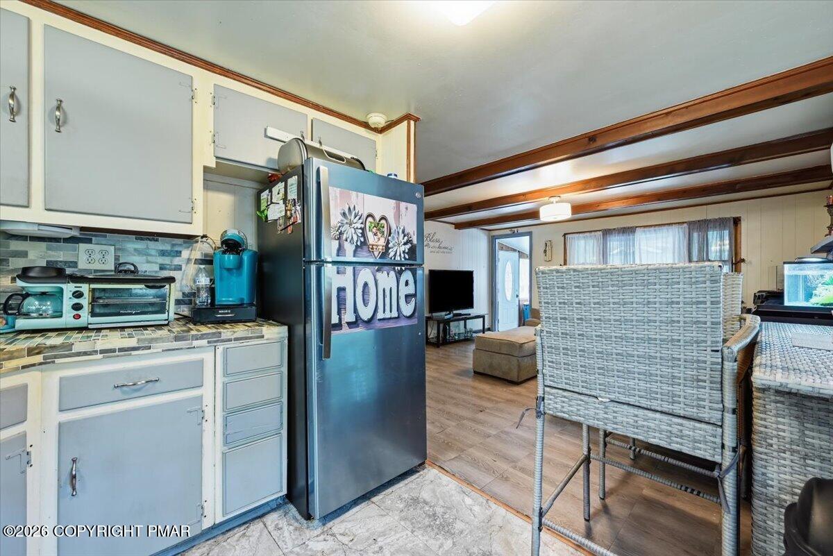 261 Wynding Way Property Photo 13