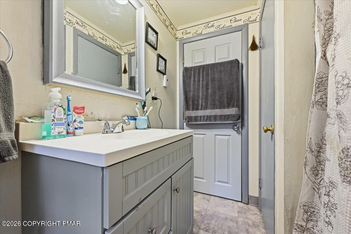 261 Wynding Way Property Photo 23