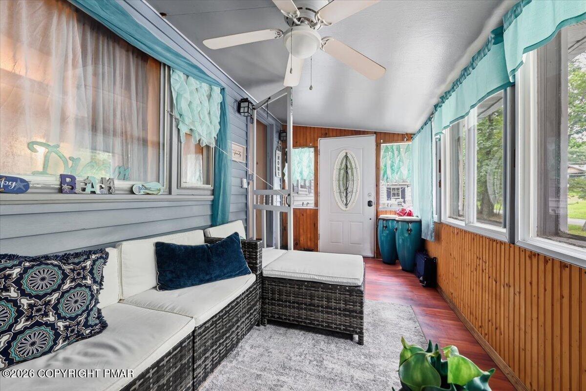 261 Wynding Way Property Photo 27