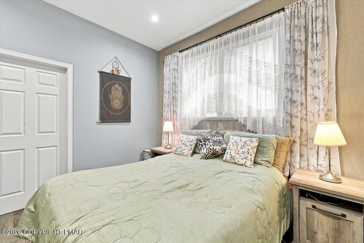 2385 Winding Way Property Photo 17