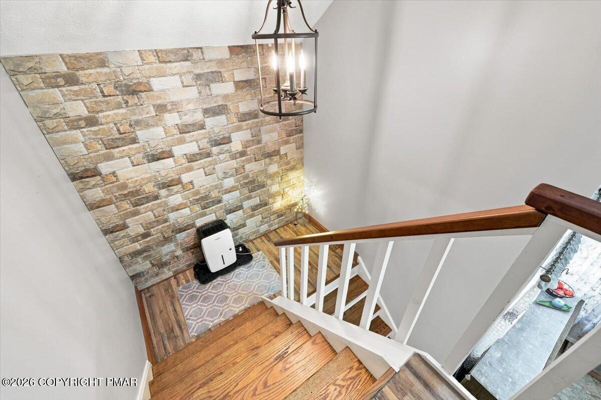 2385 Winding Way Property Photo 22