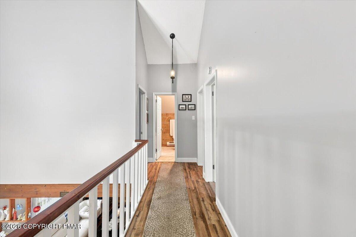 2385 Winding Way Property Photo 25
